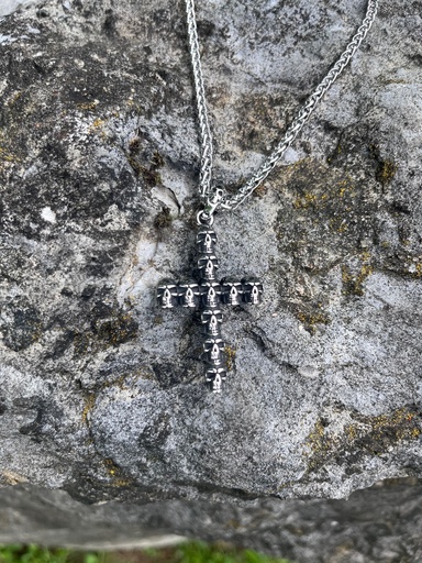 Kreuz Anhänger mit Totenköpfen Halskette aus Edelstahl - 60 cm
